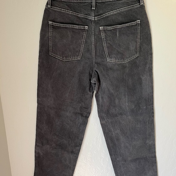 Universal Thread Women’s Dark Gray Size 4 Vintage Straight Jeans - Picture 2 of 5